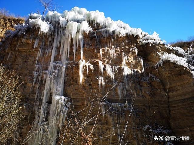 河北唐县全胜峡冰瀑惊美绝伦叫人惊呼！